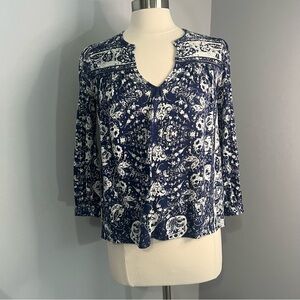 Lucky Brand Size XS Navy White Embroidered Lace Boho Peasant Blouse Top